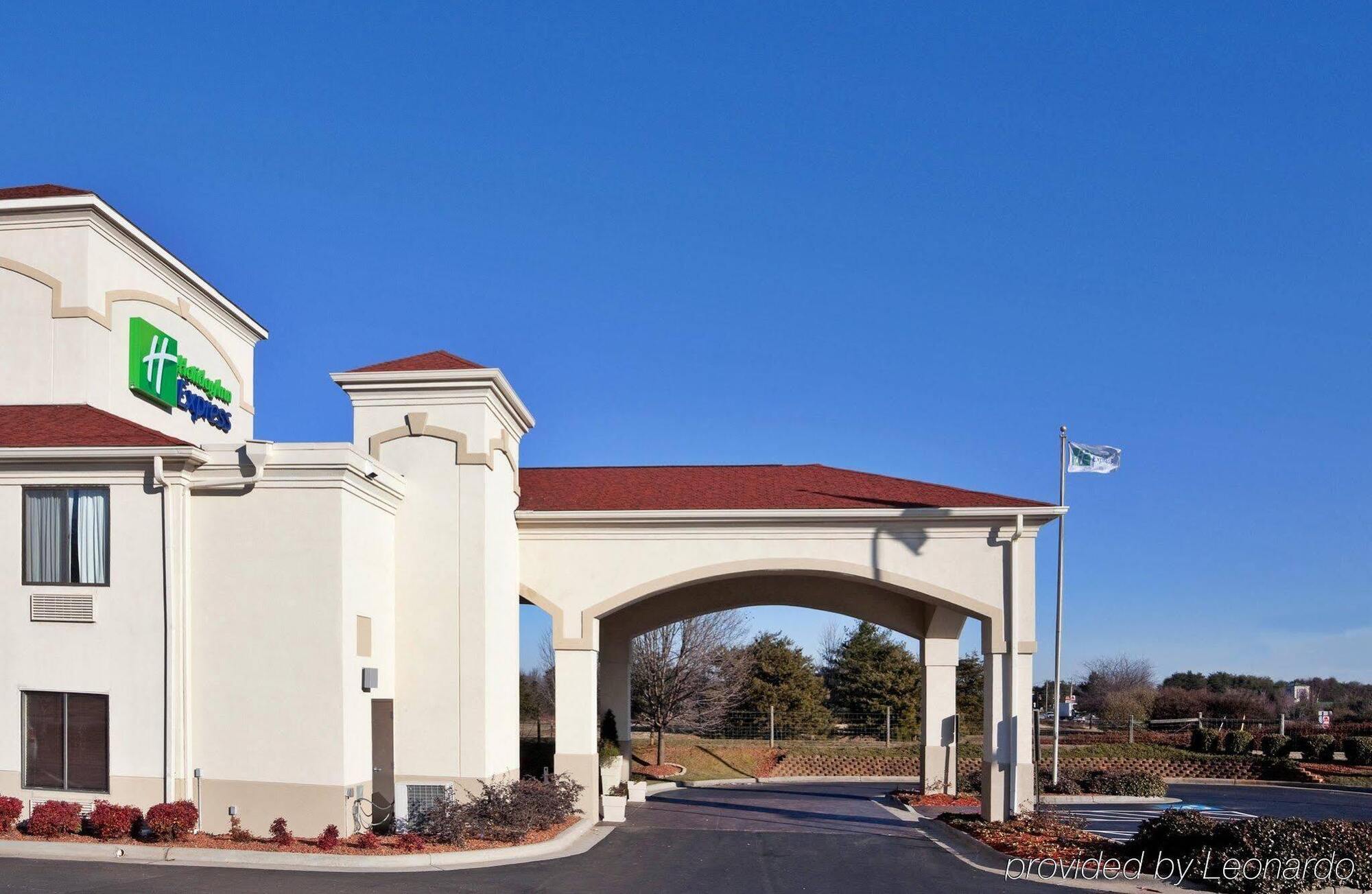 Best Western Kernersville Buitenkant foto